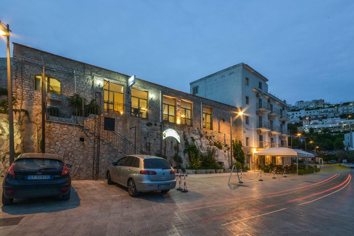 B&B Al Molo Peschici Exteriör bild